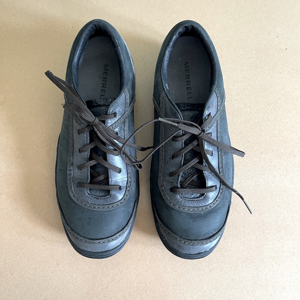 Unisex walking shoes